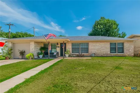 2401 Oak Dr, Gatesville, TX 76528
