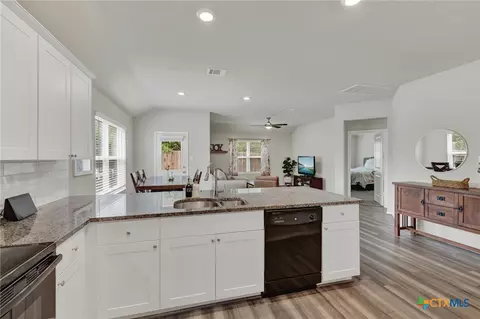 1814 Strawberry Fld, New Braunfels, TX 78130