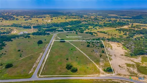 286 Grand Canyon Dr, Oglesby, TX 76561