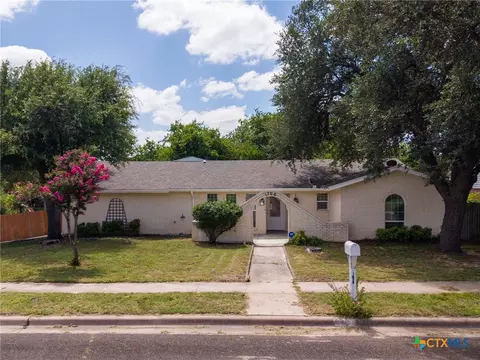 1706 Phyllis Dr, Copperas Cove, TX 76522