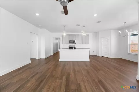 409 Mustang Loop, Nolanville, TX 76559 photo 8