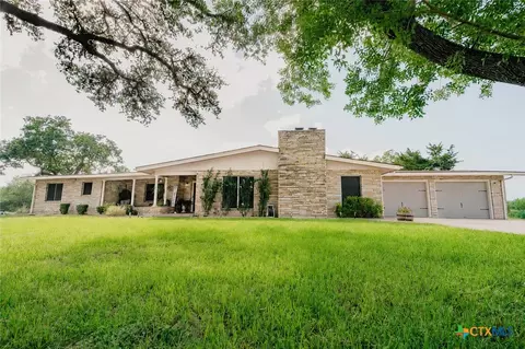 291 N Mesquite Dr, Victoria, TX 77905