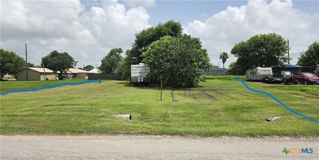 711-717 W Broadway Ave, Seadrift, TX 77983