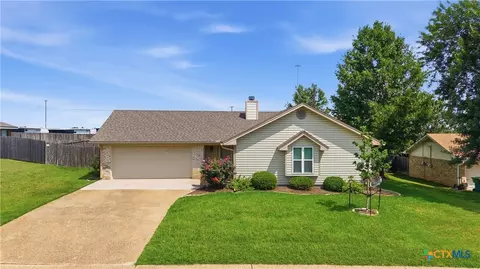 200 E San Benito Dr, Waco, TX 76706