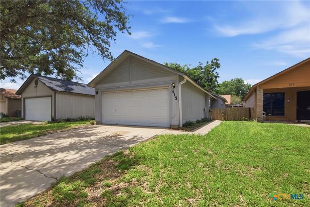 415 Waterford Dr, Victoria, TX 77901