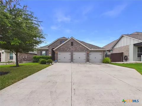520 Academy Oaks Dr, San Marcos, TX 78666