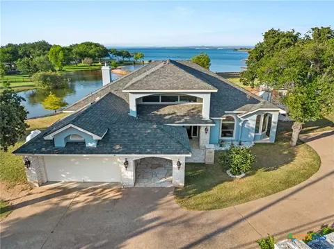 100 Palm Cv, Buchanan Dam, TX 78609