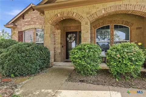 106 Sky Ct, Victoria, TX 77904