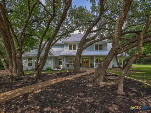 400 Royal View Rd, Salado, TX 76571
