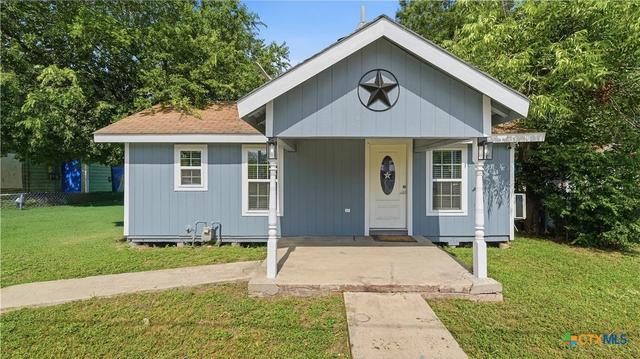 1407 N San Marcos St, Seguin, TX 78155