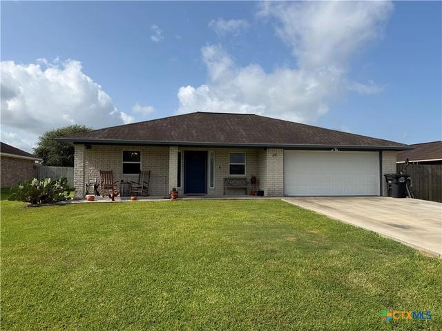 69 E Grouse Rd, Victoria, TX 77905