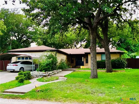 817 S Bell St, Hamilton, TX 76531