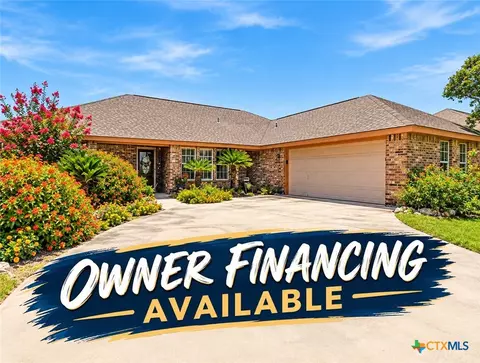145 Castlewood Dr, Seguin, TX 78155