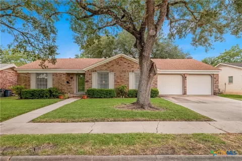 2307 Bon Aire Ave, Victoria, TX 77901