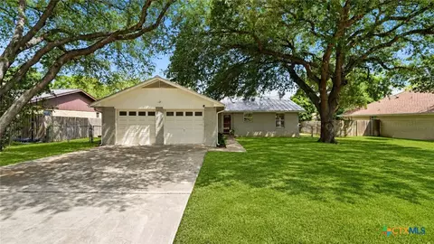 938 Lazy Trl, New Braunfels, TX 78130