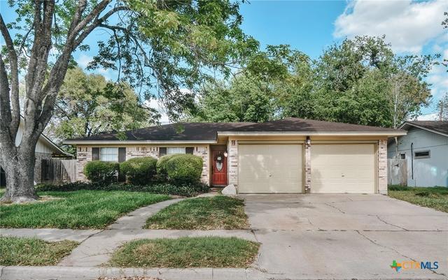 106 Hickory Knoll St, Victoria, TX 77901