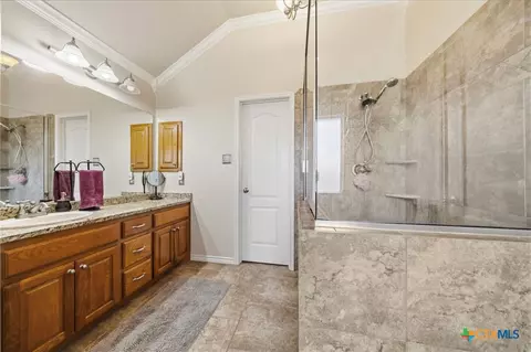 Bath - 205 Hatter Dr, Moody, TX 76557 photo 2 of 4