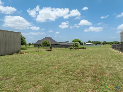 Exterior - 205 Hatter Dr, Moody, TX 76557 photo 12 of 15