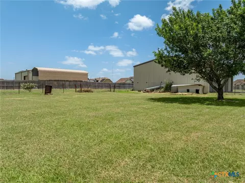 Exterior - 205 Hatter Dr, Moody, TX 76557 photo 10 of 15