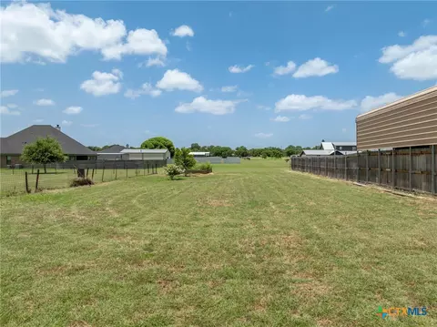 Exterior - 205 Hatter Dr, Moody, TX 76557 photo 13 of 15