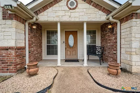 Exterior - 205 Hatter Dr, Moody, TX 76557 photo 4 of 15