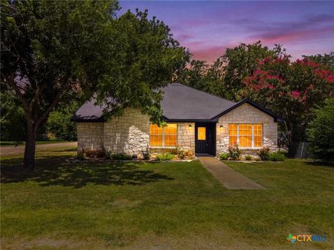 600 Garfield St, Mcgregor, TX 76657