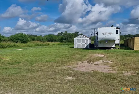 405 W 2nd St, Nordheim, TX 78141