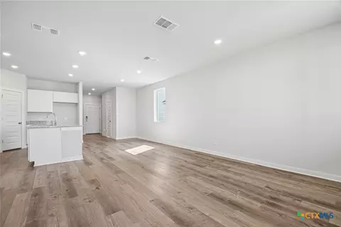 253 Firefox Way, Jarrell, TX 76537 photo 6