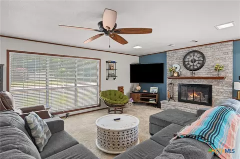 1101 E 19th St, Cameron, TX 76520 photo 9