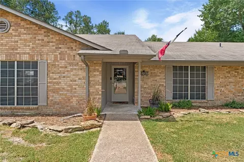 1101 E 19th St, Cameron, TX 76520 photo 4