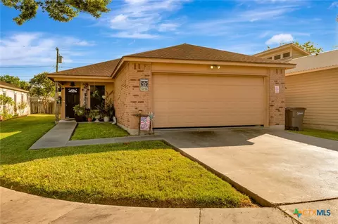 129 Avant Garde Dr, Victoria, TX 77901