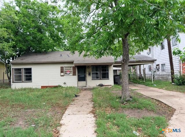 2104 E Colorado St, Victoria, TX 77901