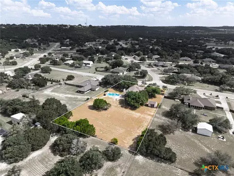 812 Taylor Creek Rd, Copperas Cove, TX 76522