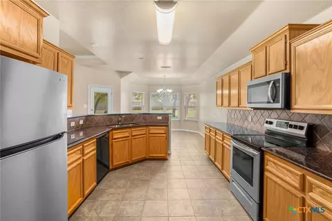 6208 Sulfur Spring Dr, Killeen, TX 76542
