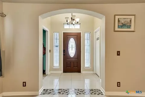 2601 Highcloud Dr, Lockhart, TX 78644