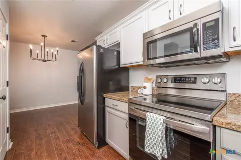 905 Concho St, Belton, TX 76513