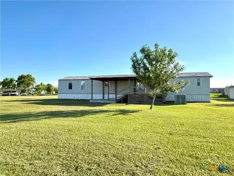 146 Lexie Ln, Victoria, TX 77905