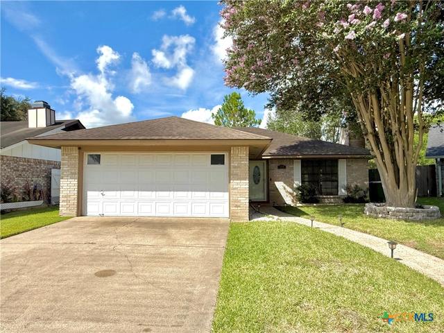 505 Camelot Dr, Victoria, TX 77901