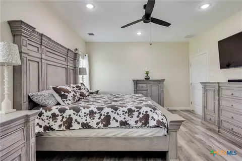 Bedroom - 537 Lower Elgin Rd, Elgin, TX 78621 photo 5 of 5