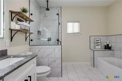 Bath - 537 Lower Elgin Rd, Elgin, TX 78621 photo 8 of 8