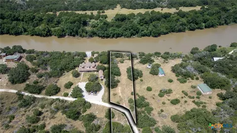 424 Cliff View Rd, Lampasas, TX 76550