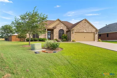 104 Madison Ln, Thrall, TX 76578