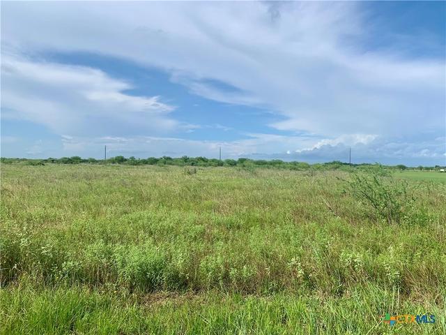 483 Shin Oak Rd, Victoria, TX 77904