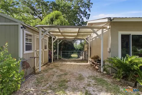 2108 River Rd, San Marcos, TX 78666