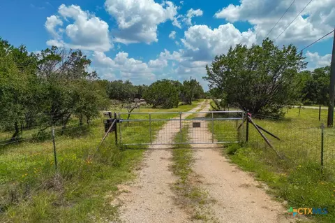 2090 Wegner Rd, New Braunfels, TX 78132