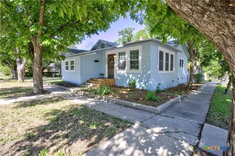 1202 S 37th St, Temple, TX 76504