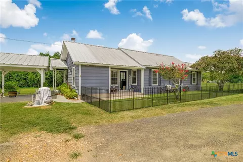 1363 Old Goliad Rd, Victoria, TX 77905