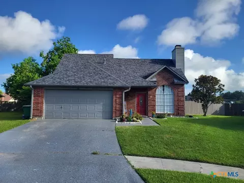 105 Sunrise Ct, Victoria, TX 77901