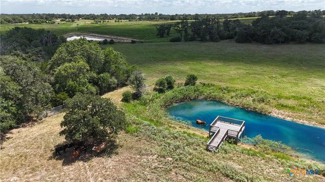 5 Texas 304, Harwood, TX 78632