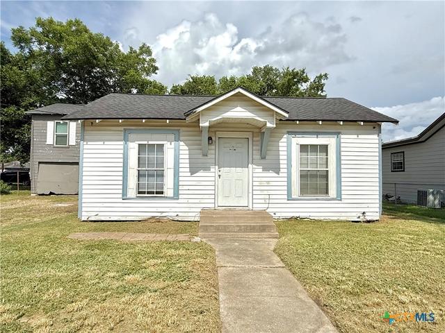 1006 N Goldman St, Victoria, TX 77901